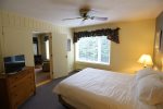 Master Bedroom with attached Bath in Vaction Condo in Waterville Valley